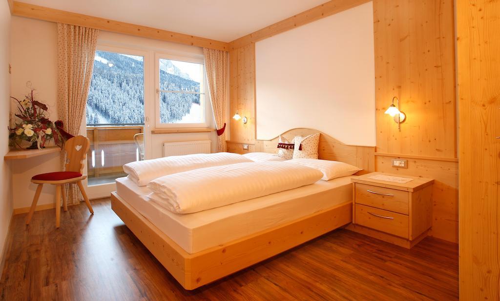 Apartments Antines Selva di Val Gardena Chambre photo